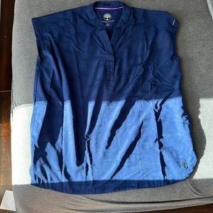 Healing Hands Scrub Set (XS) Navy Blue with Subtle Camo